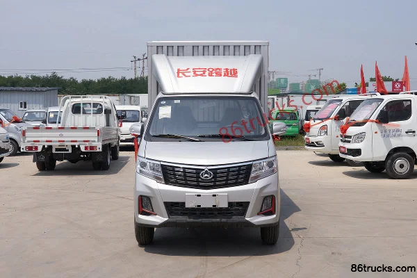Changan Kuayue Xinbao T3 PLUS 1.6L Gasoline 122 hp 4X2(6 wheels) Dongan 5-Speed 3.09m Single Row Van Micro Truck Exterior (2) | 86Trucks