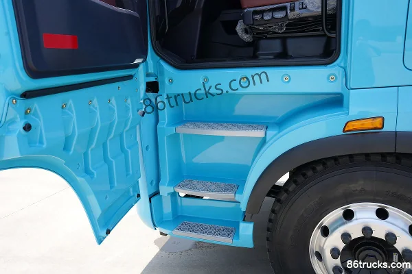 SANY Truck Jiangshan SE Standard Load Edition 6X4(10 wheels) Battery Swap Electric Tractor Truck Mota 588kWh Cab (3) | 86Trucks