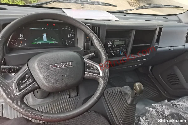 Isuzu Lingka Standard Load 2.5L Diesel 131hp 4X2(6 wheels) 5-Speed Medium Body 4.13m Single Row Van Light Truck Cab (3) | 86Trucks
