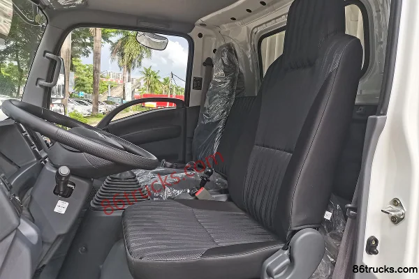 Isuzu Lingka Standard Load 2.5L Diesel 131hp 4X2(6 wheels) 5-Speed Medium Body 4.13m Single Row Van Light Truck Cab (2) | 86Trucks