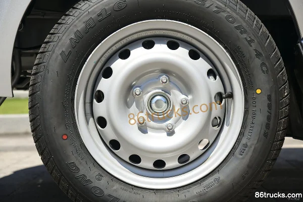Jinbei T30 2021 Comfort 1.5L 102 hp 4X2(6 wheels) Gasoline 2.92m Single Row Stake Micro Truck (China VI) Chassis (2) | 86Trucks