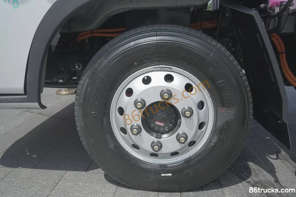 Yutong T6, frein pneumatique, camion léger fourgon 4,2 m, monoplace, 100 % électrique, Shenlan 155,332 kWh, 4X2(6 roues) Châssis (1) | 86Tru