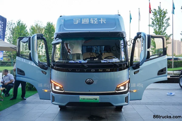 Yutong T6 High Roof 4.2m Single Row Electric Box Light Truck Shenlan 155.332kWh 4X2(6 wheels) Exterior (3) | 86Trucks