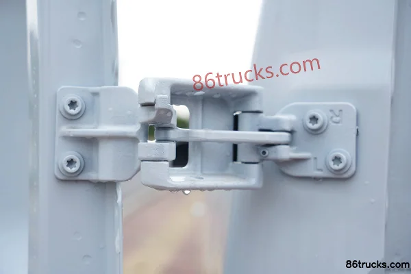 Dongfeng Ruilida V5 modèle 2025 1,6 L essence 122 ch 2 places fourgon fermé Caisse (2) | 86Trucks