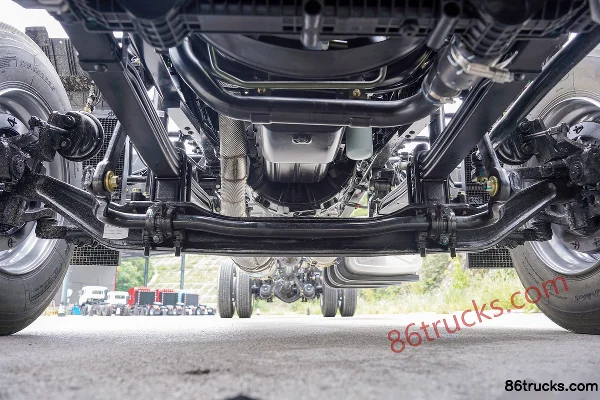 Dongfeng Tianjin KR PLUS 2025 330 hp 4X2(6 wheels) AMT Automatic 8m Refrigerated Truck Chassis (1) | 86Trucks