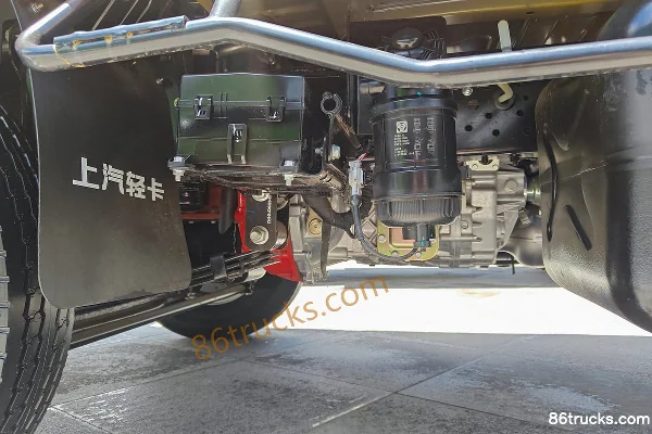 Yuejin Xiao Qilin 115hp 4X2(6 wheels) 2.2m Double Row Dump Truck Chassis (2) | 86Trucks