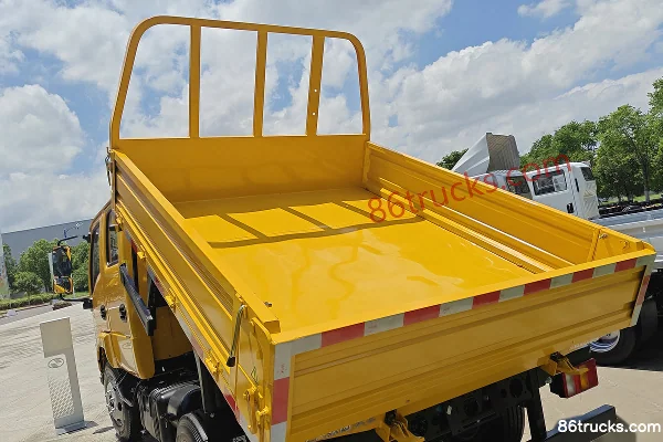 Yuejin Xiao Qilin 115hp 4X2(6 wheels) 2.2m Double Row Dump Truck Body (2) | 86Trucks