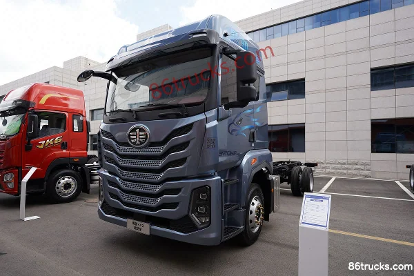 FAW Jiefang Qingdao Yingchi 7.8L Diesel 320hp 4X2(6 wheels) Fast Gear 10-speed 6.75m Side-gate Cargo Truck Exterior (3) | 86Trucks