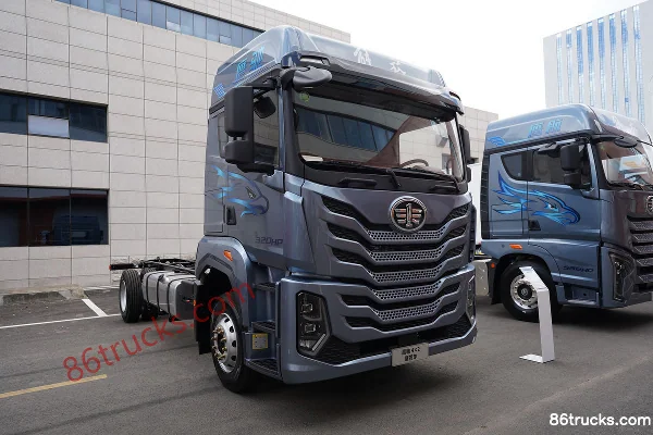 FAW Jiefang Qingdao Yingchi 7.8L Diesel 320hp 4X2(6 wheels) Fast Gear 10-speed 6.75m Side-gate Cargo Truck Exterior
