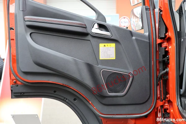 FAW Jiefang Qingdao JK6 4X2(6 wheels) 7.75m Electric Wing Opening Van Cargo Truck CATL 246.68kWh Cab (2) | 86Trucks