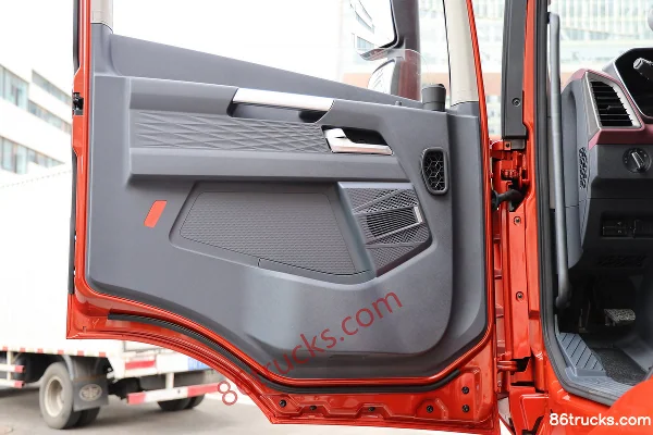 FAW Jiefang Yingchi 11.1L Diesel 490hp 6X4(10 wheels) FAW Jiefang 12-Speed Tractor Truck Cab (2) | 86Trucks