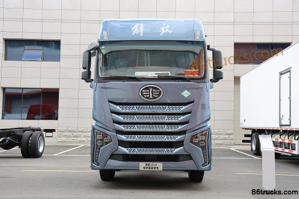 FAW Jiefang Qingdao Yinghang Zhixiang Edition 13.2L LNG 530hp 8X4(12 wheels) FAW Jiefang 12-speed 9.5m Side-gate Cargo Truck Exterior (2)