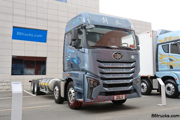 FAW Jiefang Qingdao Yinghang Zhixiang Edition 13.2L LNG 530hp 8X4(12 wheels) FAW Jiefang 12-speed 9.5m Side-gate Cargo T