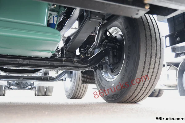 FAW Jiefang Qingdao Yinghang Zhixiang Edition 13.2L LNG 530hp 8X4(12 wheels) FAW Jiefang 12-speed 9.5m Side-gate Cargo Truck Chassis (3) | 8