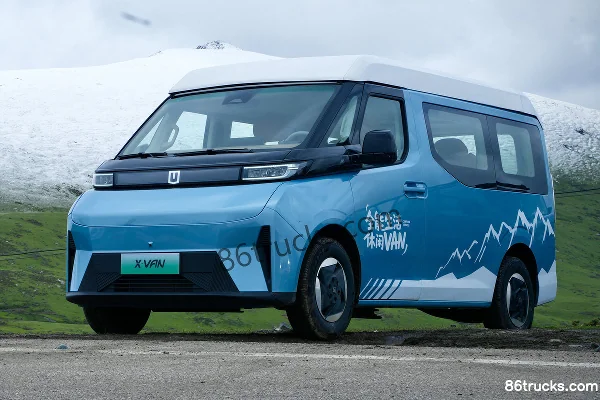 FARIZON Super VAN 6-Seat Low Roof Pure Electric Camper Van Zhixin 83kWh Exterior (2) | 86Trucks