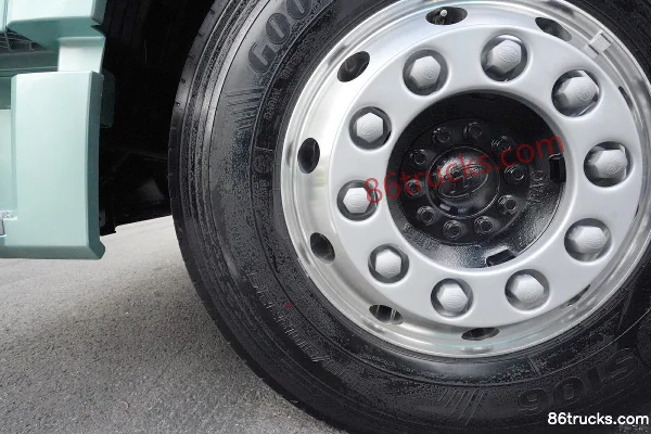 FAW Jiefang Yingtu Business Cabin 15.6L LNG 660hp 6X4(10 wheels) FAW Jiefang 12-Speed AMT Automatic Tractor Truck Chassis (3) | 86Trucks