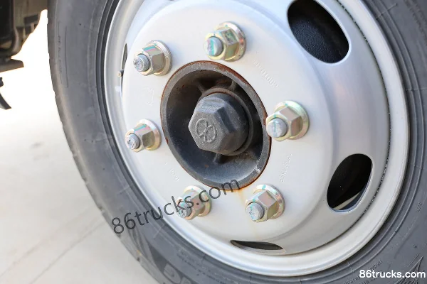 Sinotruk HOWO Hanjiang M 140 ch 4X2(6 roues) camion benne à ordures (marque Tianxiang) Châssis (2) | 86Trucks
