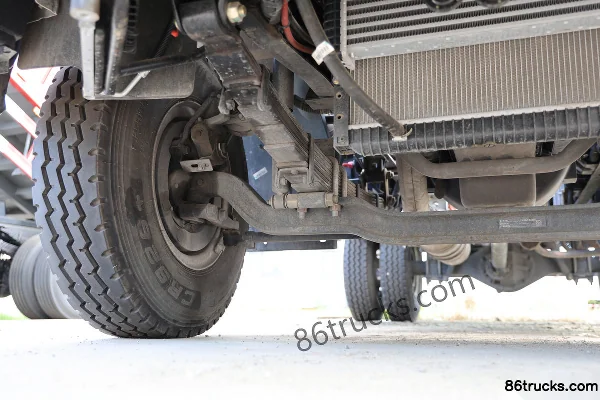 Sinotruk HOWO Hanjiang 160 ch 4X2(6 roues) camion benne à ordures (marque Tianxiang) Châssis (2) | 86Trucks