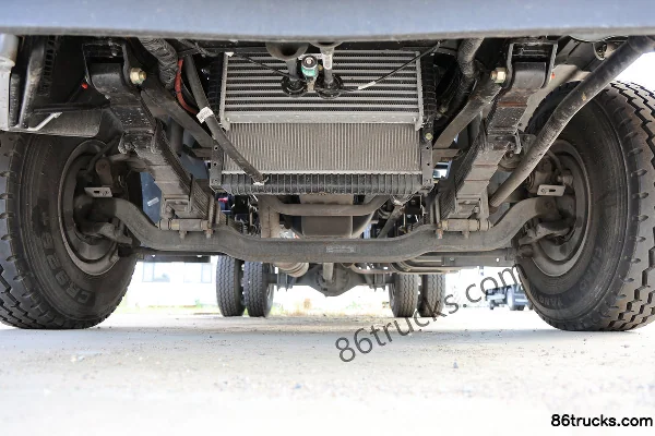 Sinotruk HOWO Hanjiang 160 ch 4X2(6 roues) camion benne à ordures (marque Tianxiang) Châssis (1) | 86Trucks