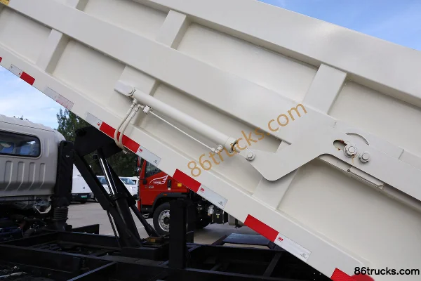 Sinotruk HOWO Hanjiang 160 ch 4X2(6 roues) camion benne à ordures (marque Tianxiang) Carrosserie (2) | 86Trucks