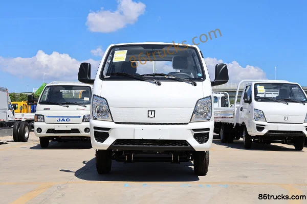 FARIZON Xingzhi F5E 4.02m Single-row Pure Electric Flatbed Mini Truck Zhixin 62kWh 4X2(6 wheels) Exterior (2) | 86Trucks