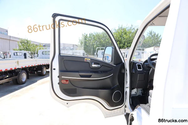 FARIZON Xingzhi F5E 4.02m Single-row Pure Electric Flatbed Mini Truck Zhixin 62kWh 4X2(6 wheels) Cab (1) | 86Trucks
