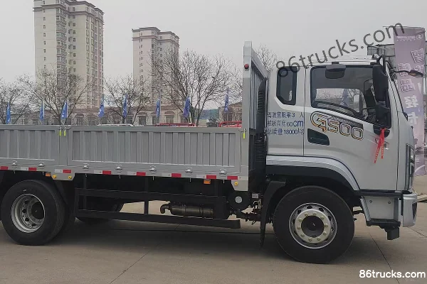 SHACMAN Commercial Vehicle Delong G500 4.3L diesel 240ch 4X2(6 roues) Fast Gear 8-speed 4.8m semi-panel truck Extérieur (2) | 86Trucks