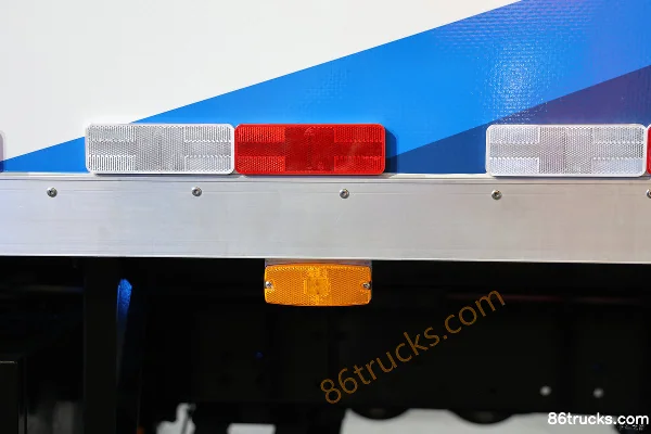 Yutong C331 4X2(6 roues) 7,8 m camion frigorifique électrique pur Shenlan 331 kWh Carrosserie (3) | 86Trucks