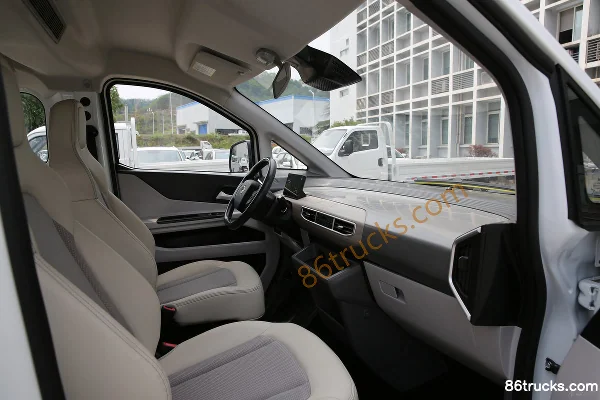 Changan Kuayue Starlight 2025 Model Comfort Fast Charge Edition 7-Seat Electric Light Bus Yiwei 41.86kWh Cab (2) | 86Trucks