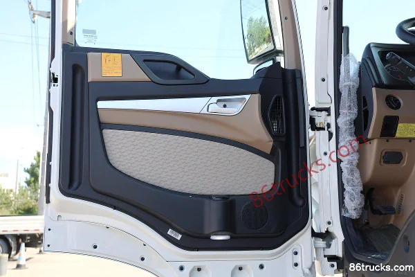 Sinotruk HOWO TX 400 ch 8X4(12 roues) dépanneuse (marque XCMG) Cabine (2) | 86Trucks