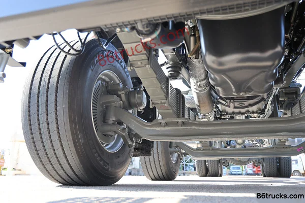 Sinotruk HOWO TX 400 ch 8X4(12 roues) dépanneuse (marque XCMG) Châssis (2) | 86Trucks