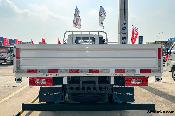 Foton 5 2.5L Diesel 150hp 4X2(6 wheels) WLY 5-Speed 4.18m Single-Row Stake Truck Body (3) | 86Trucks