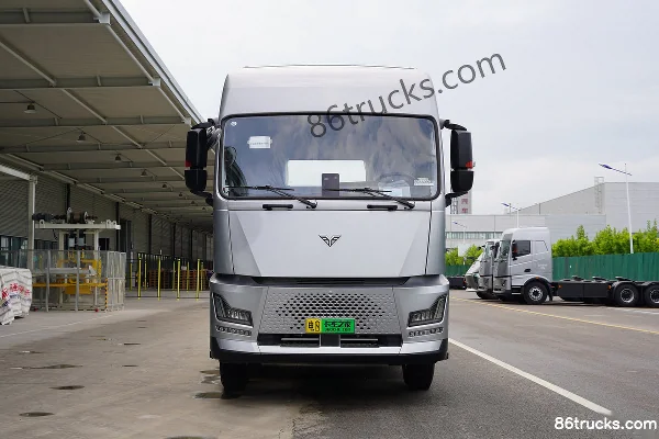 DeepWay Xingtu version standard 6X4(10 roues) tracteur routier 100% électrique EVE 404 kWh Extérieur (2) | 86Trucks