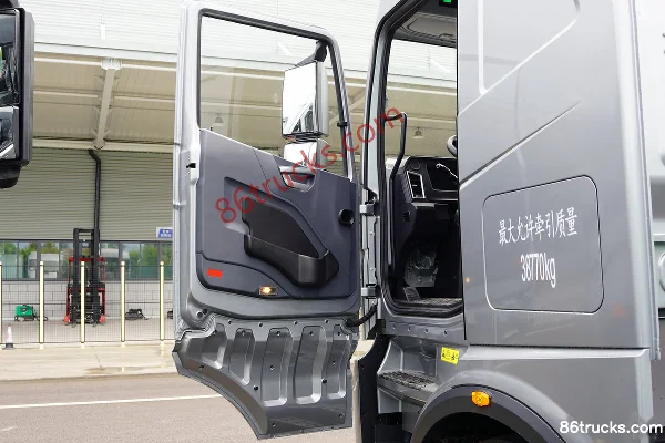 DeepWay Xingtu version standard 6X4(10 roues) tracteur routier 100% électrique EVE 404 kWh Cabine (1) | 86Trucks