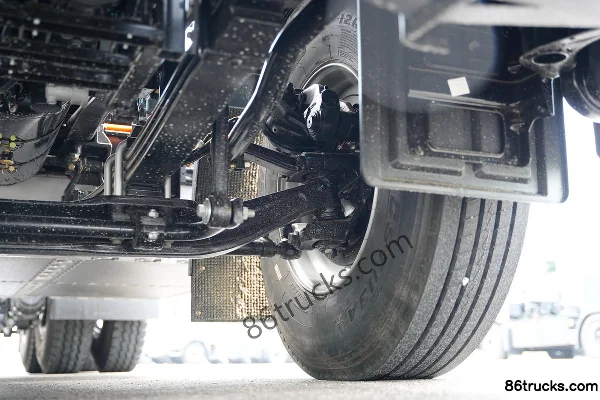 DeepWay Xingtu version standard 6X4(10 roues) tracteur routier 100% électrique EVE 404 kWh Châssis (3) | 86Trucks