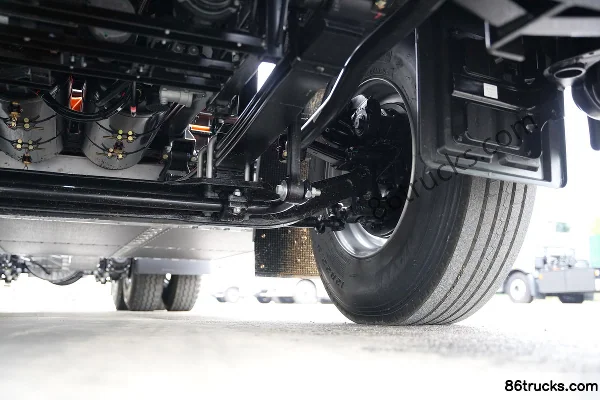 DeepWay Xingtu Standard Load Version 6X4(10 wheels) Electric Tractor Truck EVE 505kWh Chassis (3) | 86Trucks