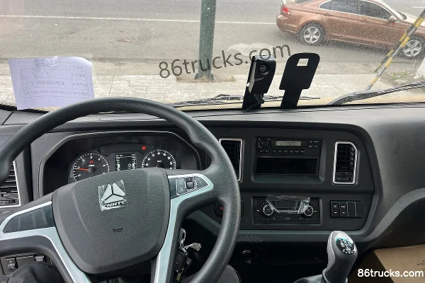 Sinotruk V3 4.3L Diesel 220 hp 6X2(8 wheels) Fast Gear 10-Speed 4.7m Single Row Dump Truck Cab (1) | 86Trucks