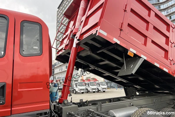 Sinotruk V3 4.3L Diesel 220 hp 6X2(8 wheels) Fast Gear 10-Speed 4.7m Single Row Dump Truck Chassis (2) | 86Trucks