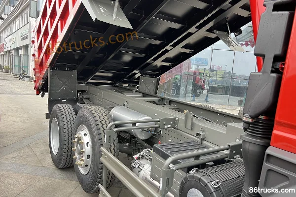Sinotruk V3 6.2L Diesel 245 hp 6X2(8 wheels) Fast Gear 10-Speed 4.5m Single Row Dump Truck Cab (1) | 86Trucks