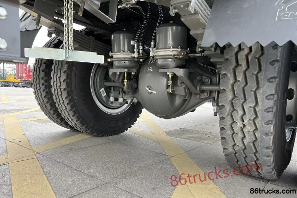 Sinotruk V3X 4.3L Diesel 240 hp 4X2(6 wheels) Fast Gear 10-Speed 4.44m Single Row Dump Truck Cab (2) | 86Trucks