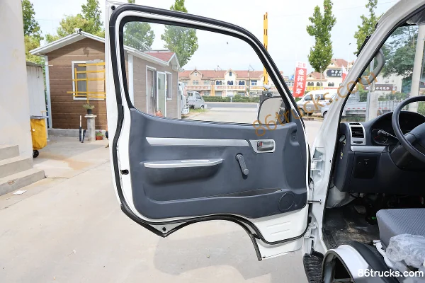 Shenyang Jinbei Hiace 2025 Model Xiangyun 2L Gasoline 136hp 2-Seat High Roof Enclosed Cargo Van Cab (1) | 86Trucks