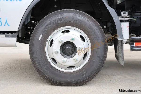 Yuejin Beyond H500 Daka 170hp 4X2(6 wheels) 4.09m Refrigerated Truck Chassis (1) | 86Trucks
