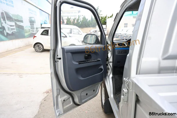 Jinbei New Dolphin EV 2025 Comfort 3.2m Single-Row Pure Electric Flatbed Mini Truck Fudi 42.3kWh 4X2(6 wheels) Cab (1) | 86Trucks