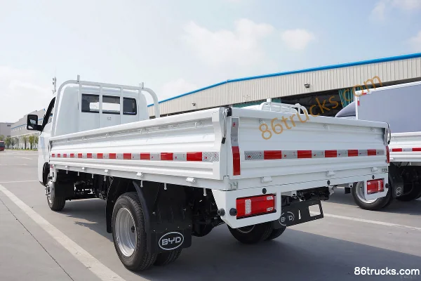 BYD T4 3.7m Single Row Electric Flatbed Truck FinDreams 62.361kWh 4X2(6 wheels) Body (2) | 86Trucks