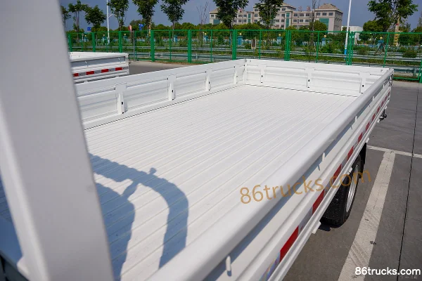 BYD T4 3.7m Single Row Electric Flatbed Truck FinDreams 62.361kWh 4X2(6 wheels) Body (1) | 86Trucks