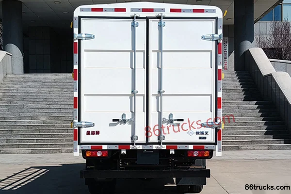 Xinghaishi Kuaijunwang X3 2L CNG 122hp 4X2(6 wheels) 5-speed Hydraulic Brake 4.02m Single Row Stake Micro Truck Exterior (2) | 86Trucks
