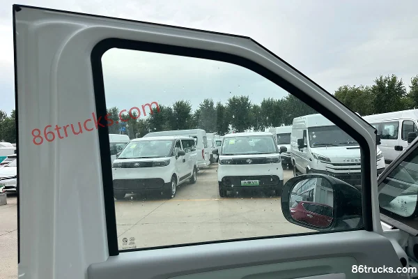 SAIC MAXUS Dana V1 9-Seat Pure Electric Multi-Purpose Passenger Vehicle 64kWh Cab (1) | 86Trucks
