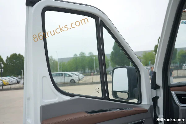 JAC New 6 Series Business Travel Version 2.5T Diesel 165 hp 3 Seats High Roof Panel Van Cab (2) | 86Trucks