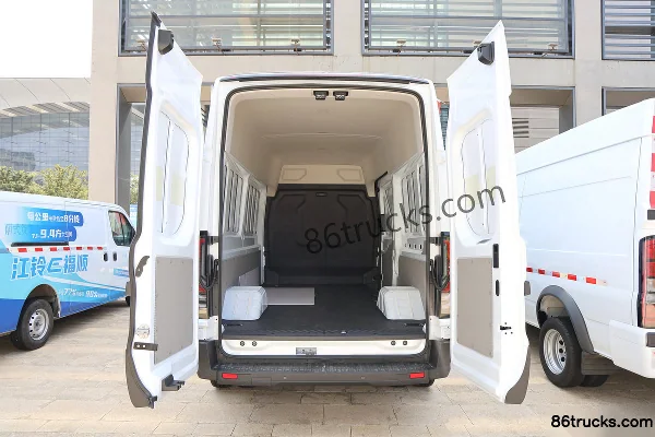 JMC Transit T8 2024 Business Edition 2.3T Diesel 174 hp Automatic 2WD 14-Seat Mid Roof Single Rear Tire Passenger Bus Cargo Box (1) | 86Truc