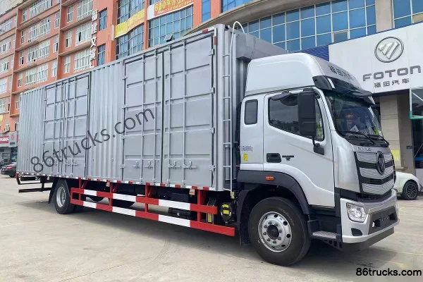 Foton AR Series 4.3L Diesel 240hp 4X2(6 wheels) Fast Gear 8-speed High Roof 9.78m Semi-Sleeper Van Cargo Truck Exterior
